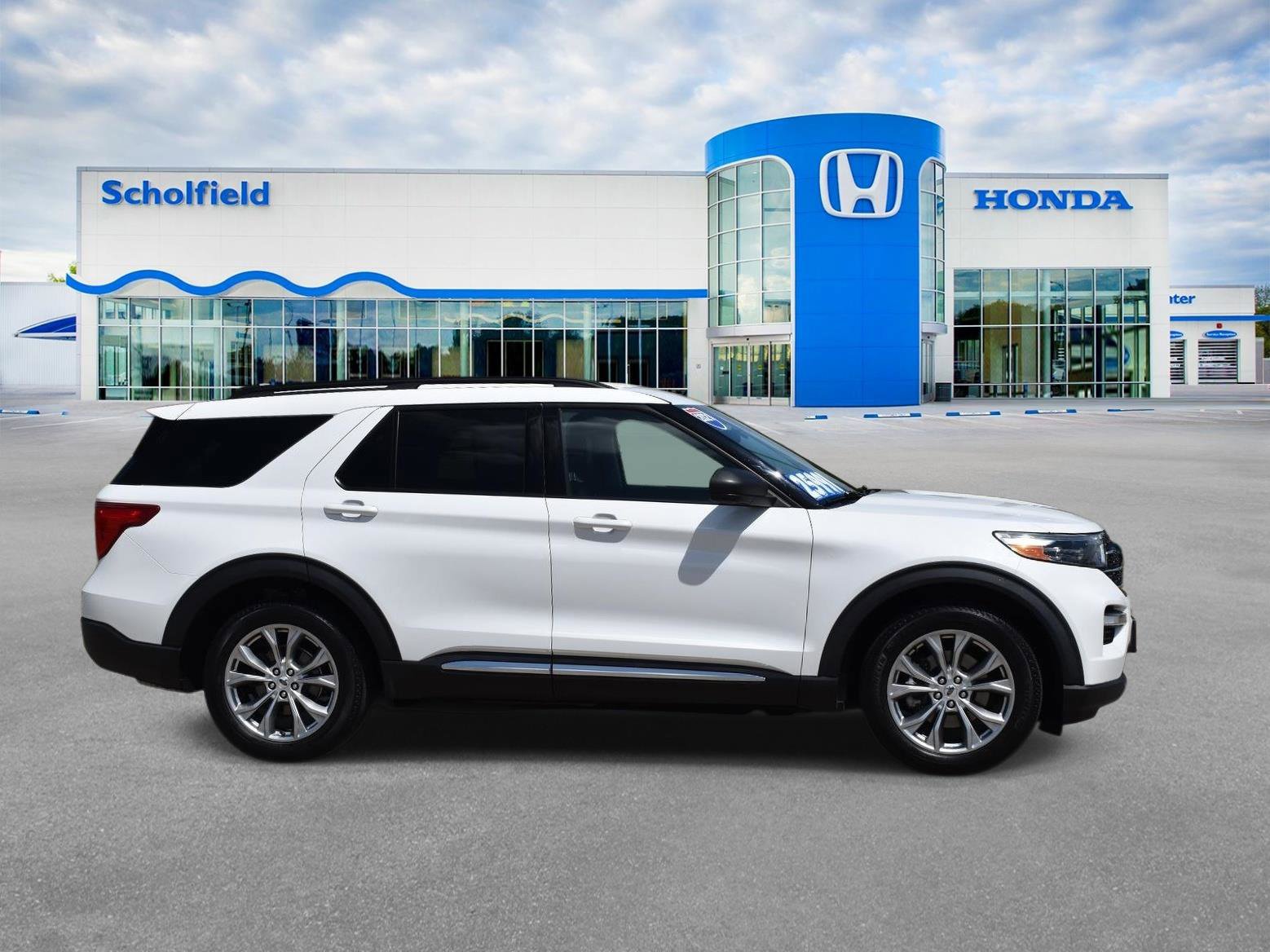 Used 2021 Ford Explorer XLT w/ Equipment Group 202A AWD/4WD video 2