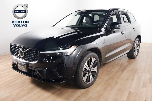 Used 2024 Volvo XC60 T8 Plus AWD/4WD image 1