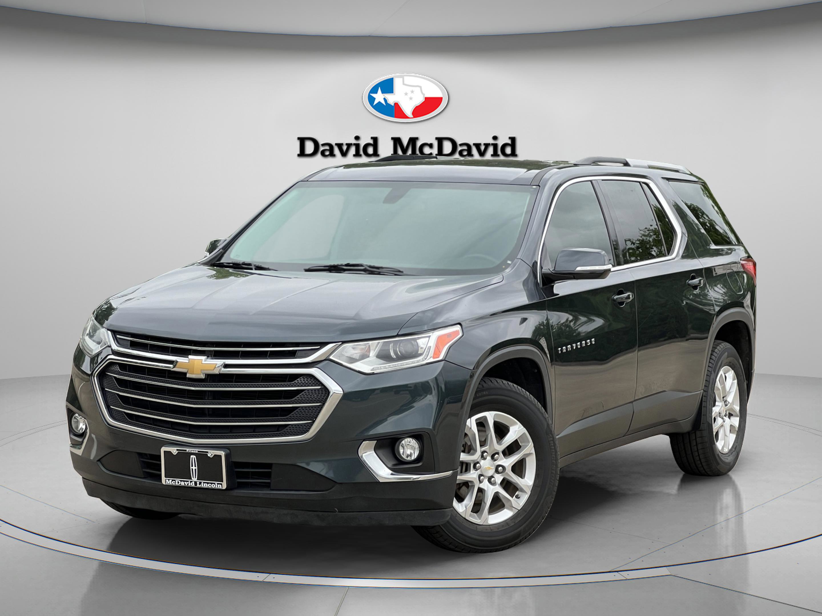Used 2018 Chevrolet Traverse LT image 2