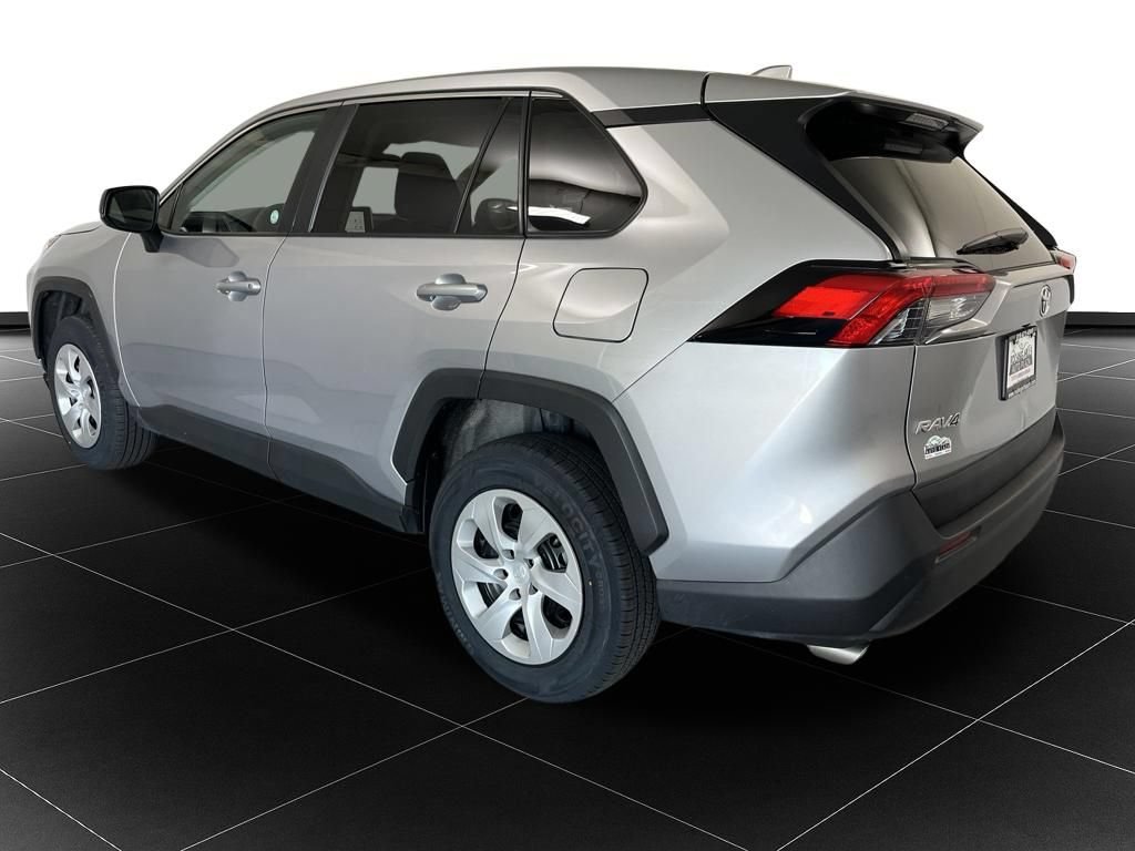 Used 2025 Toyota RAV4 LE AWD/4WD image 3