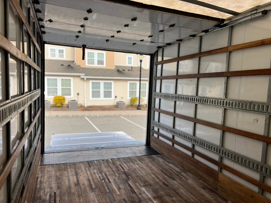 Used 2019 Isuzu NPR image 24