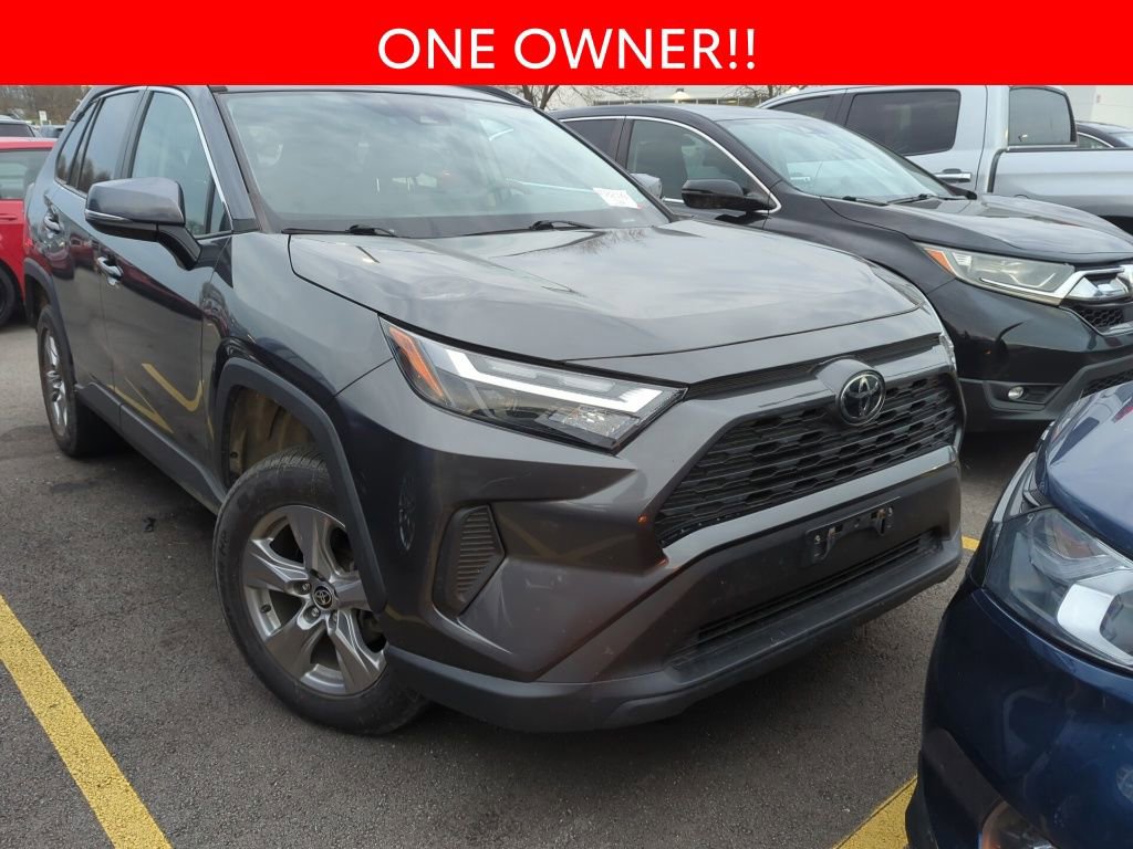 Used 2022 Toyota RAV4 XLE image 3