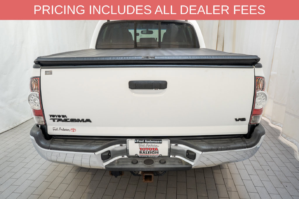 Used 2015 Toyota Tacoma 4x4 Double Cab w/ Limited Package image 4