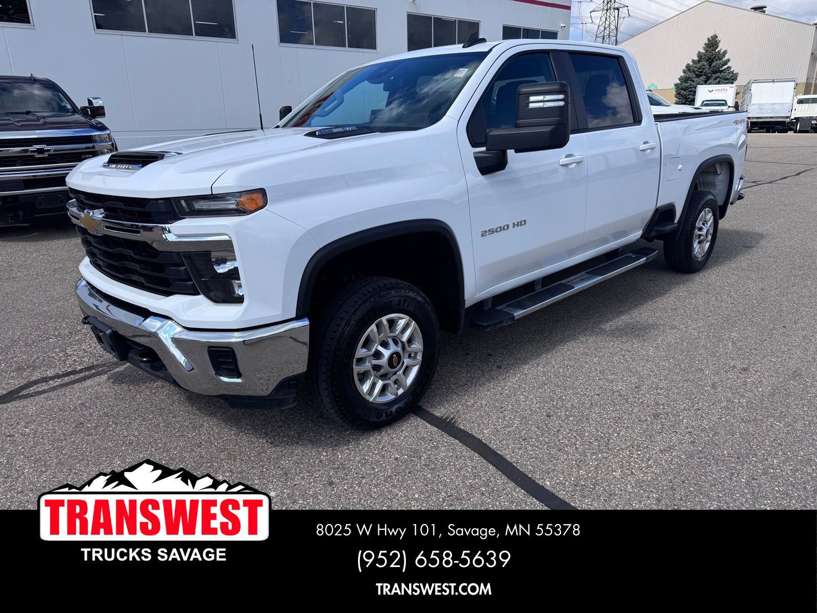 Used 2024 Chevrolet Silverado 2500 LT image 1
