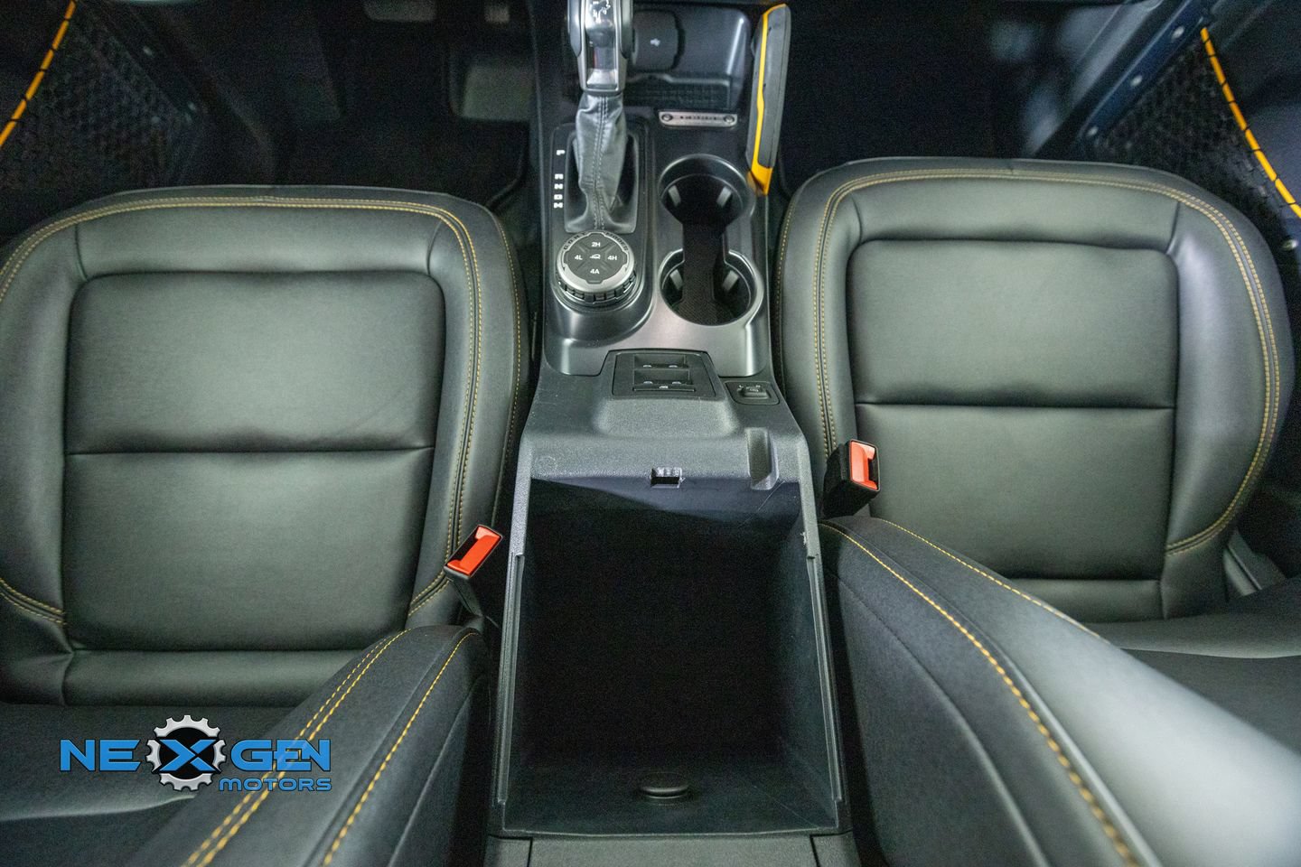 Used 2024 Ford Bronco Badlands AWD/4WD image 34