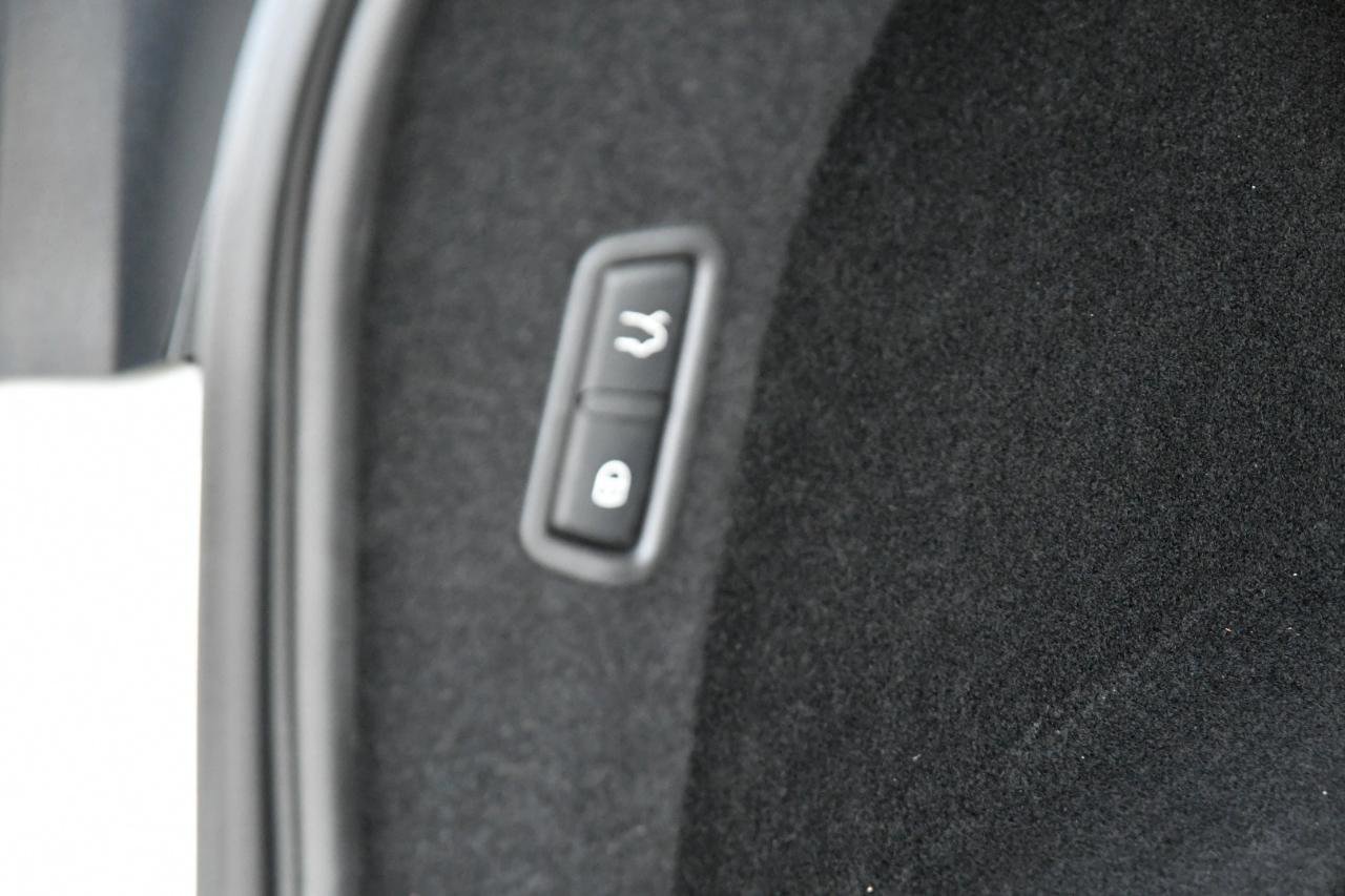 Used 2023 Maserati Levante Modena AWD/4WD image 8