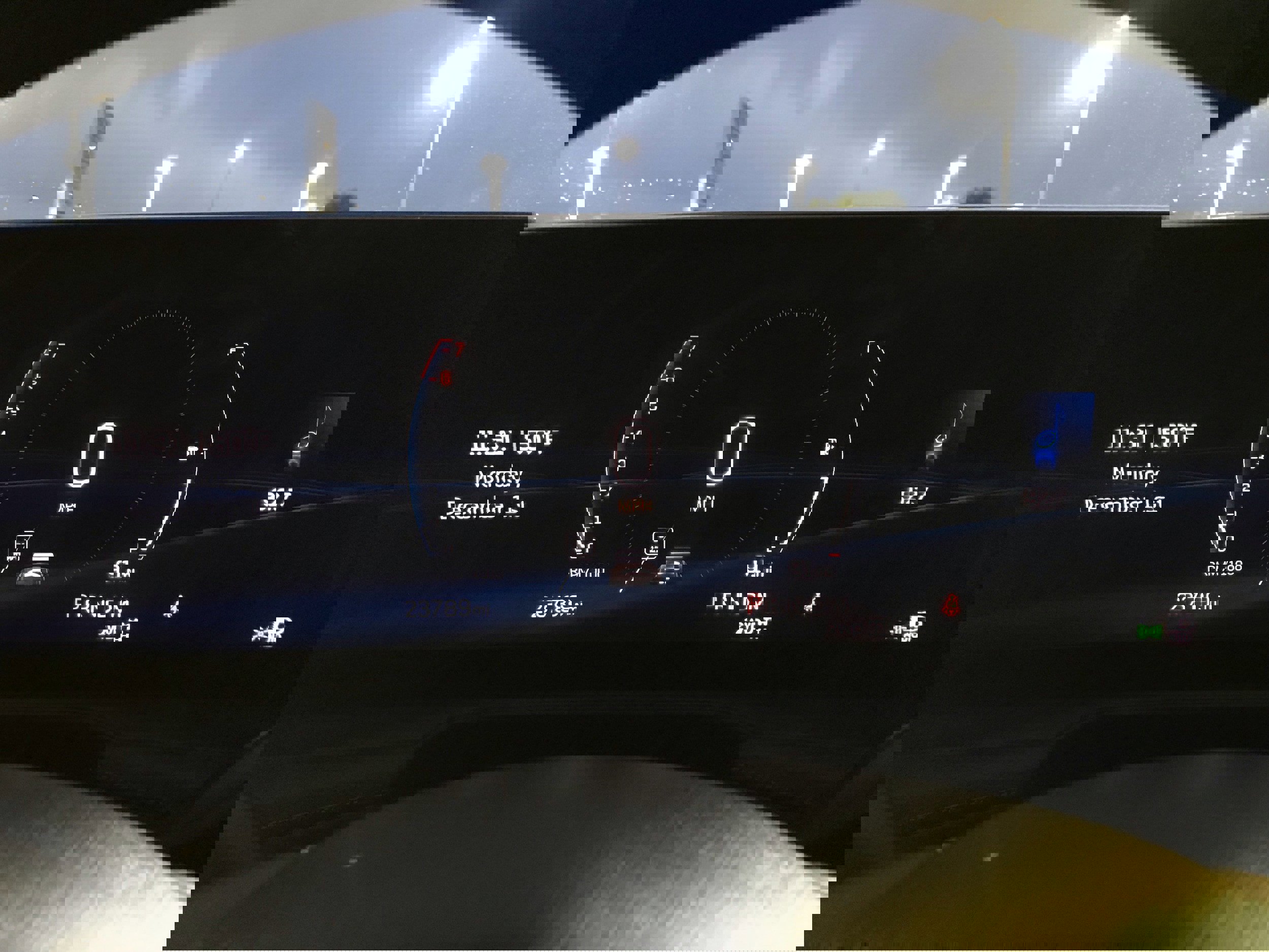 Used 2025 Cadillac XT4 Premium Luxury image 33