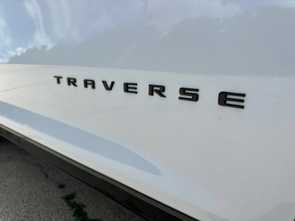 New 2026 Chevrolet Traverse RS w/ LPO, Floor Liner Package AWD/4WD image 41