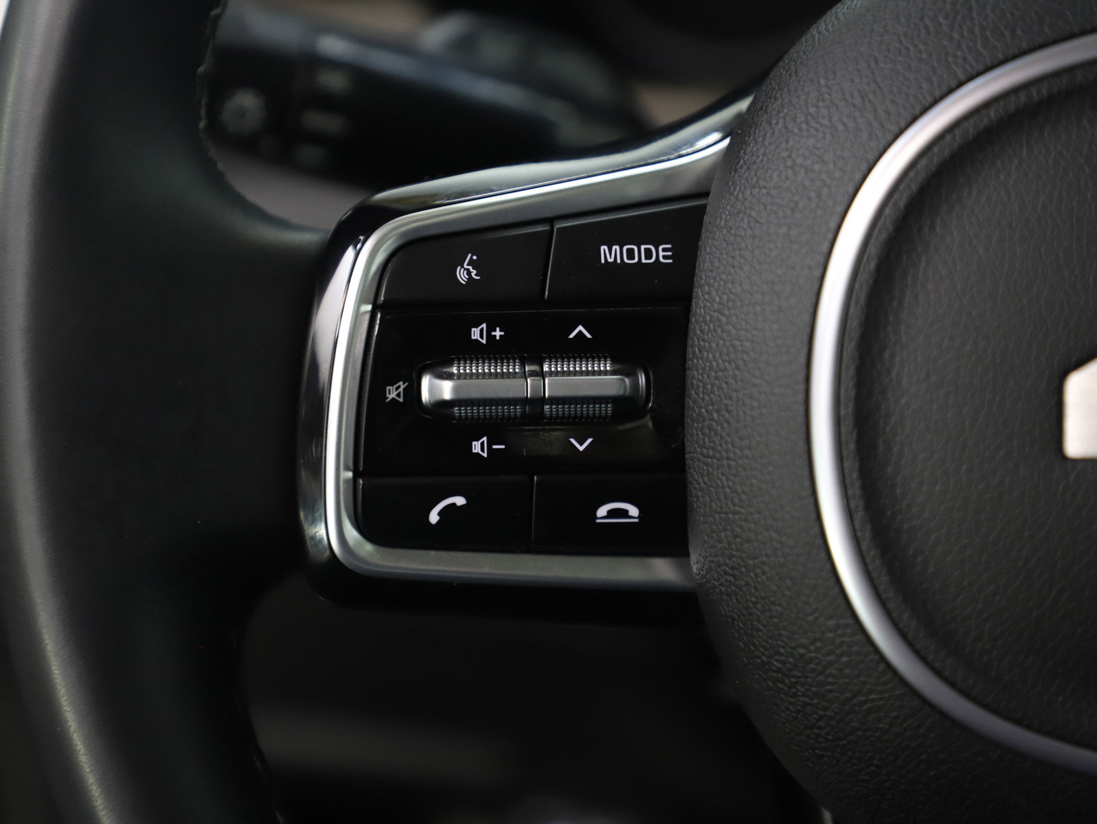 Used 2023 Kia Sorento S w/ Panoramic Sunroof Package image 18