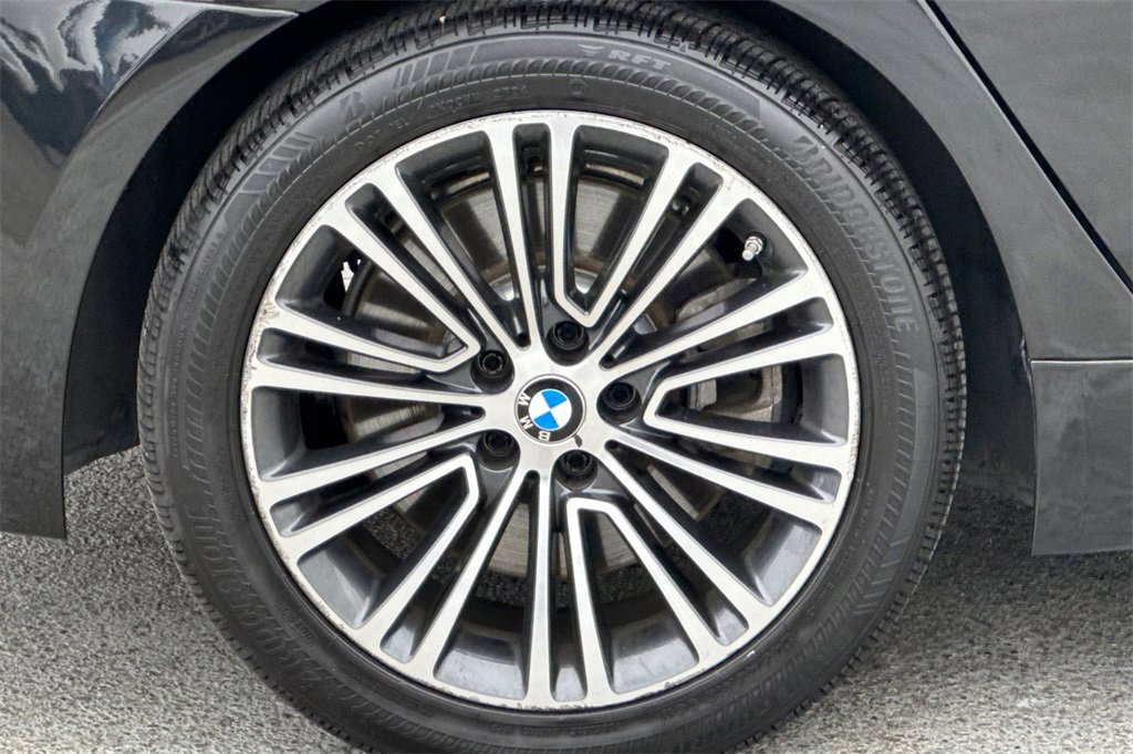Used 2018 BMW 540i image 25