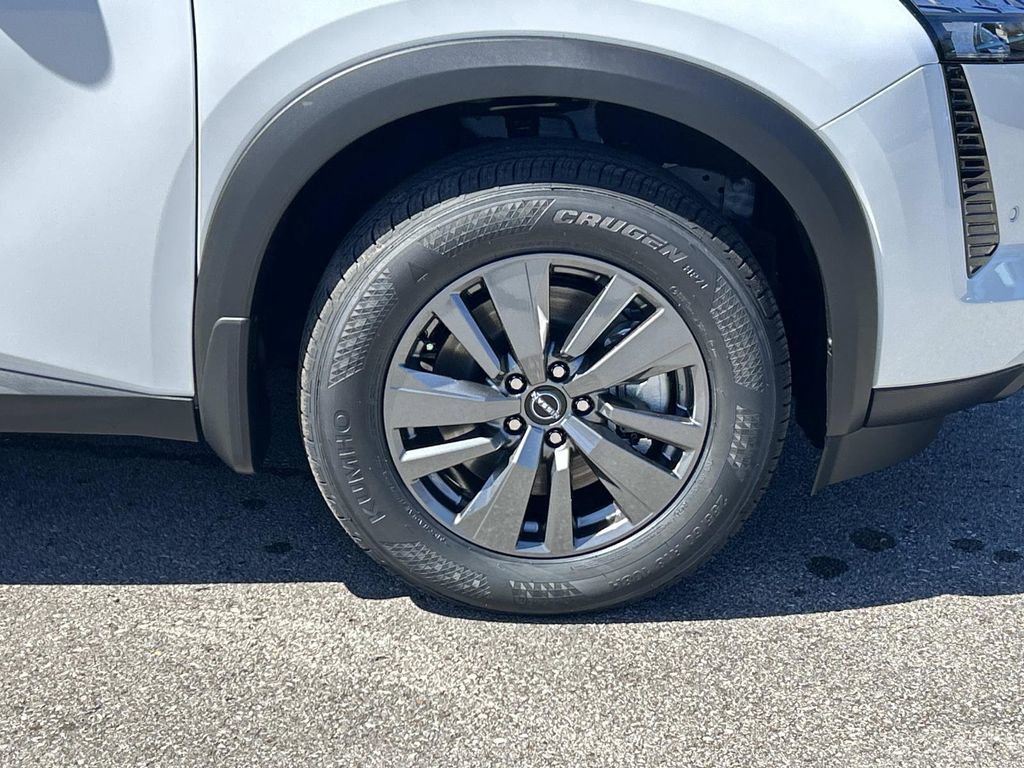 New 2026 Nissan Pathfinder SV AWD/4WD image 9