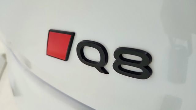 Used 2024 Audi Q8 e-tron Premium Plus w/ Premium Plus Package image 17