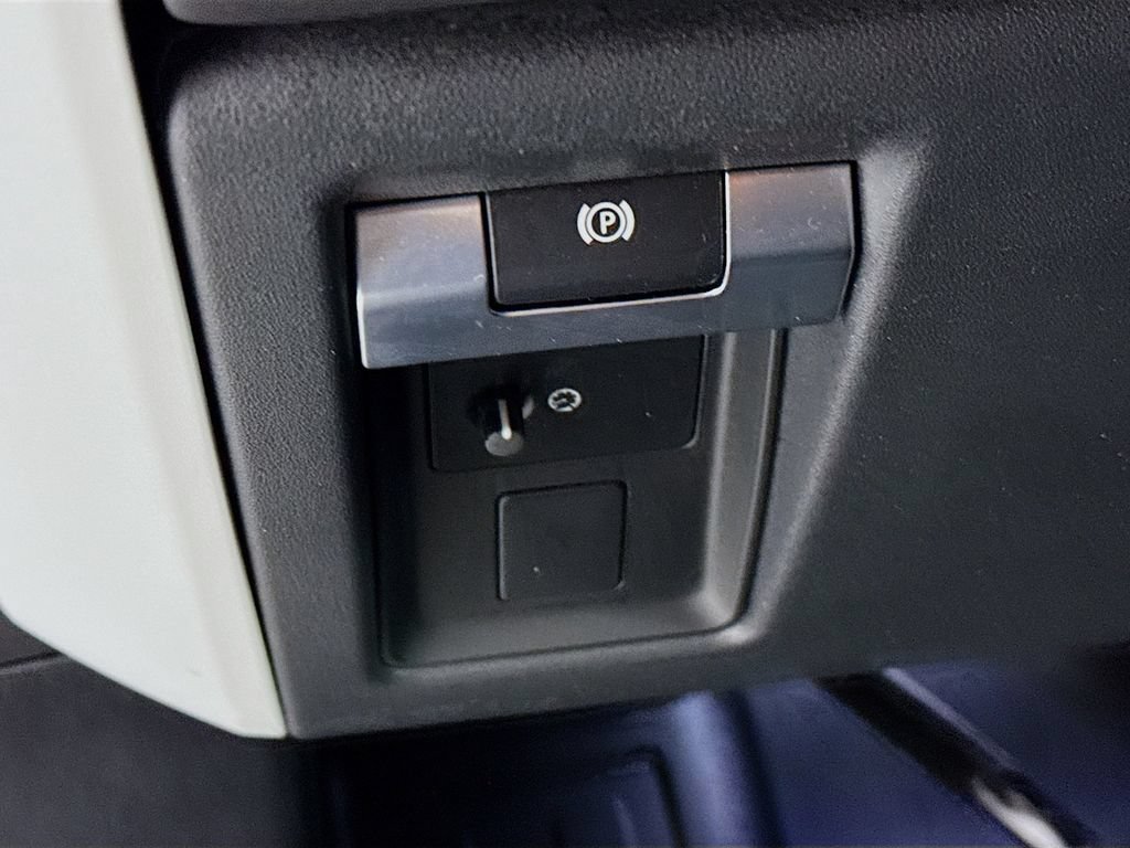 Certified 2024 Land Rover Defender 110 S AWD/4WD image 11