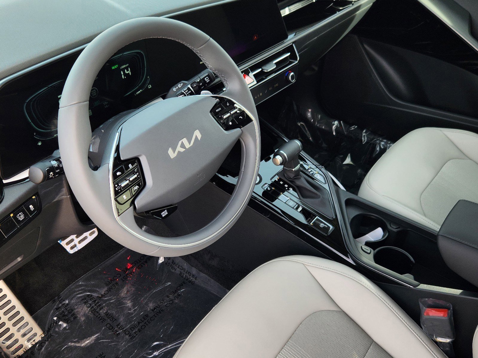 New 2025 Kia Niro EX Touring image 7