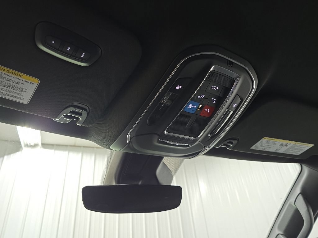Used 2023 Jeep Wagoneer L Series III w/ Preferred Equipment Group AWD/4WD image 24