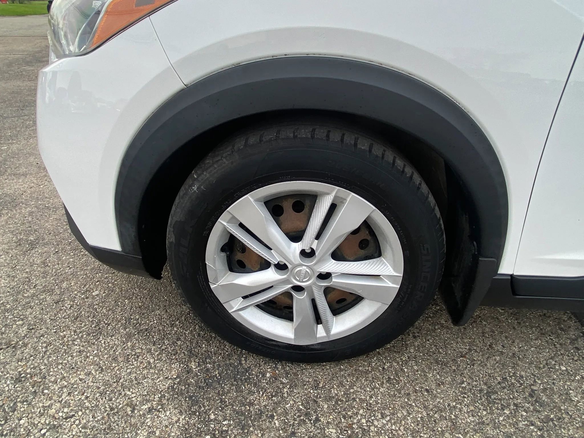 Used 2018 Nissan Kicks S FWD image 17