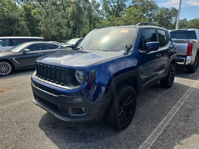 Used 2016 Jeep Renegade Latitude AWD/4WD image 3