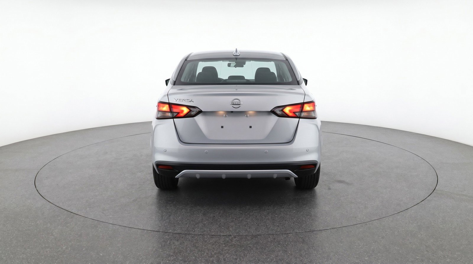 Used 2025 Nissan Versa SV FWD image 7