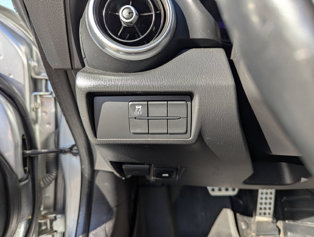 Used 2017 FIAT 124 Spider Abarth RWD image 14