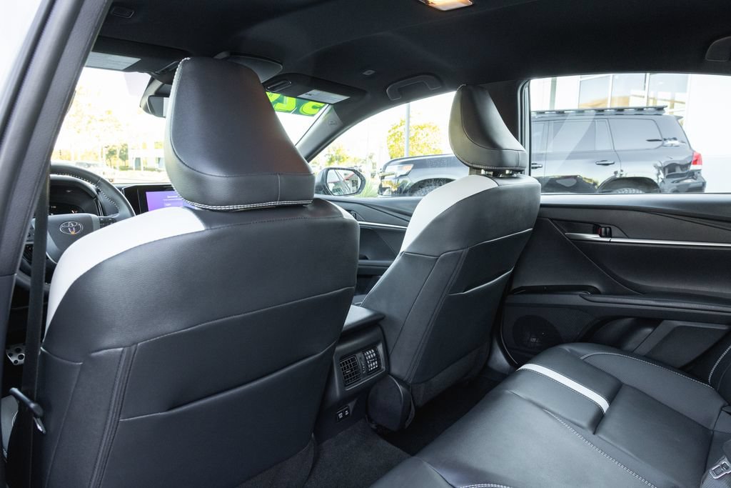 Used 2026 Toyota Camry SE w/ Convenience Package FWD image 23