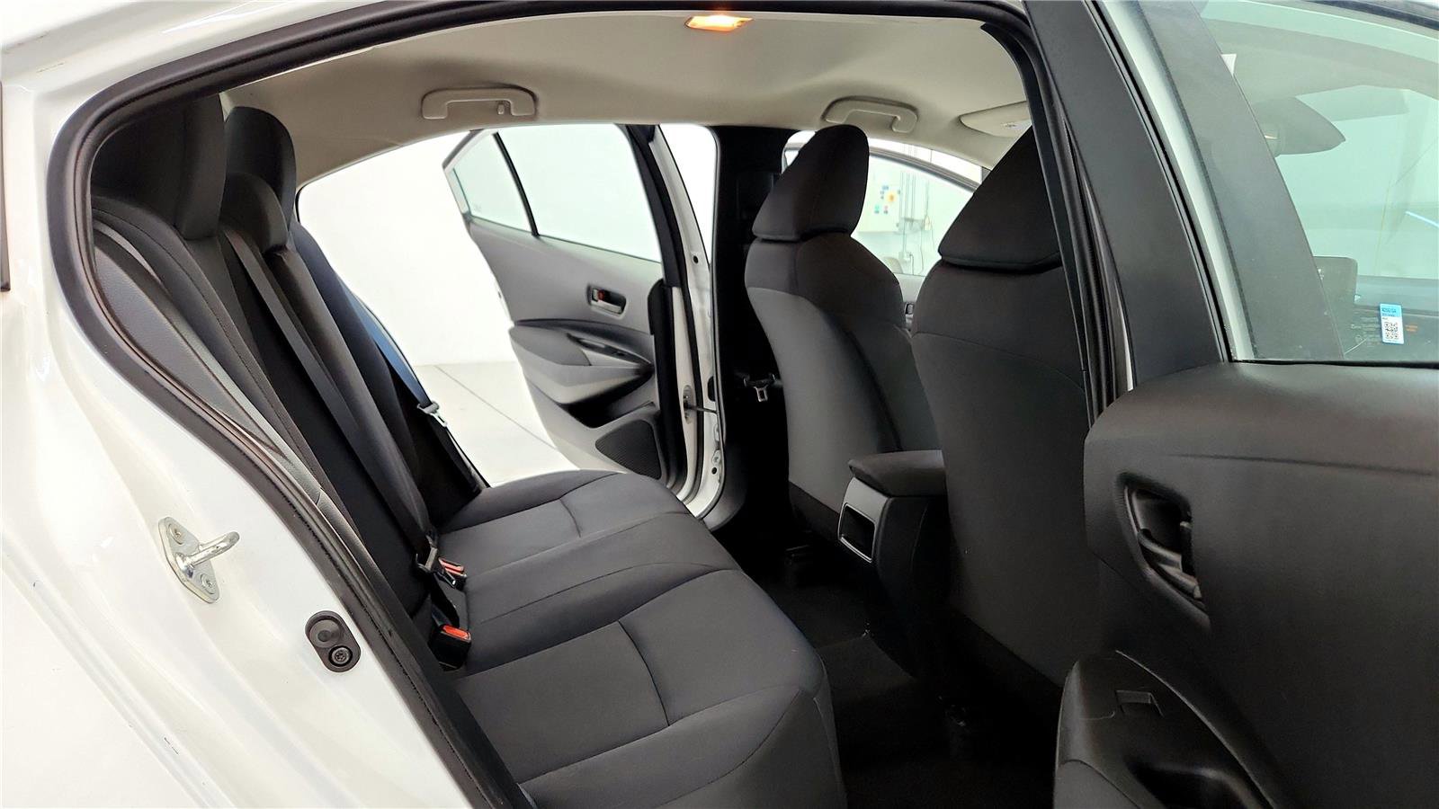 Certified 2022 Toyota Corolla LE w/ LE Convenience Package image 18