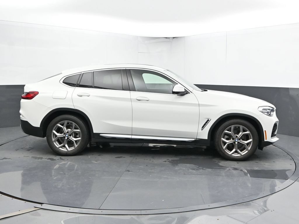 Used 2021 BMW X4 xDrive30i AWD/4WD image 3