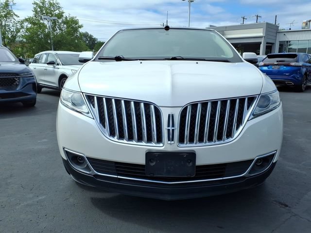 Used 2015 Lincoln MKX AWD w/ Equipment Group 102A image 2