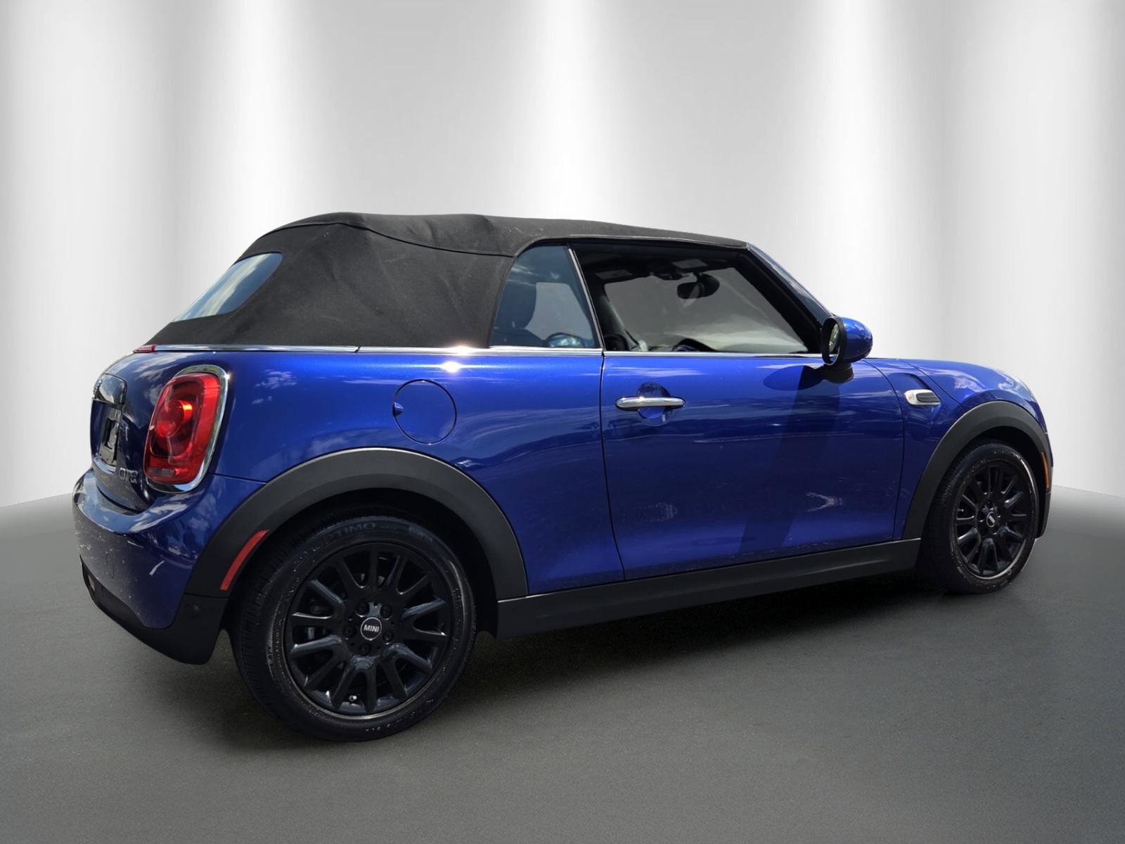 Used 2019 MINI Cooper Convertible image 7
