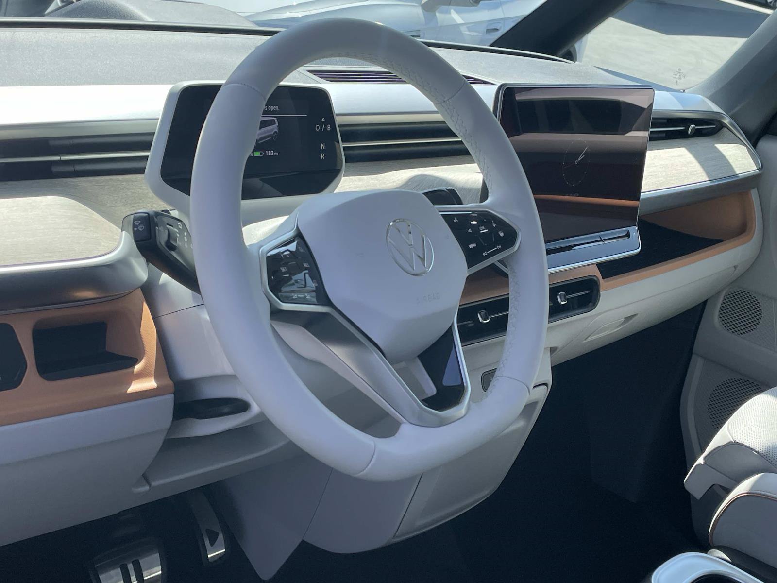 Certified 2025 Volkswagen ID. Buzz 1st Edition RWD image 8