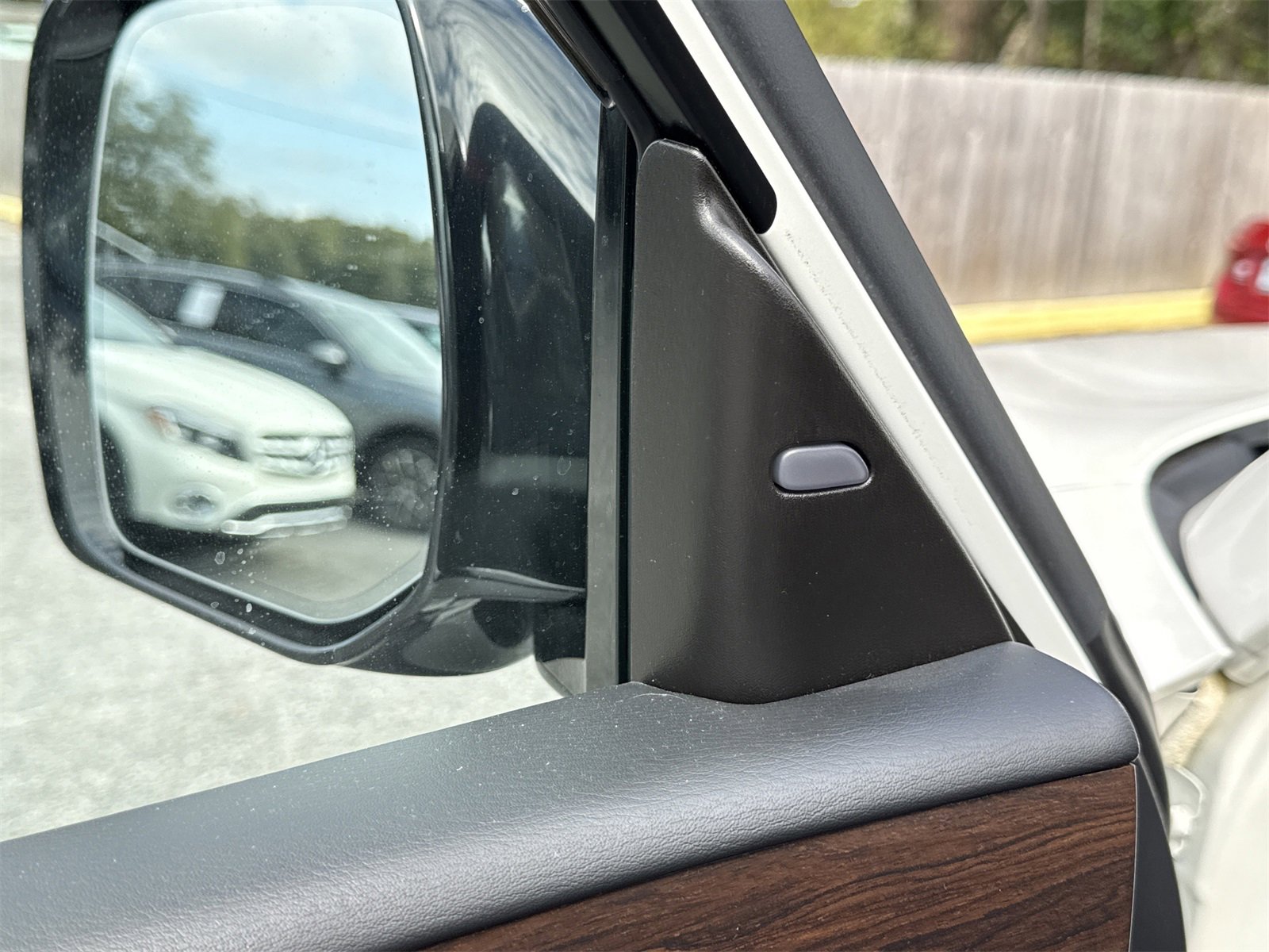 Used 2020 Nissan Armada Platinum w/ Platinum Reserve Package image 21