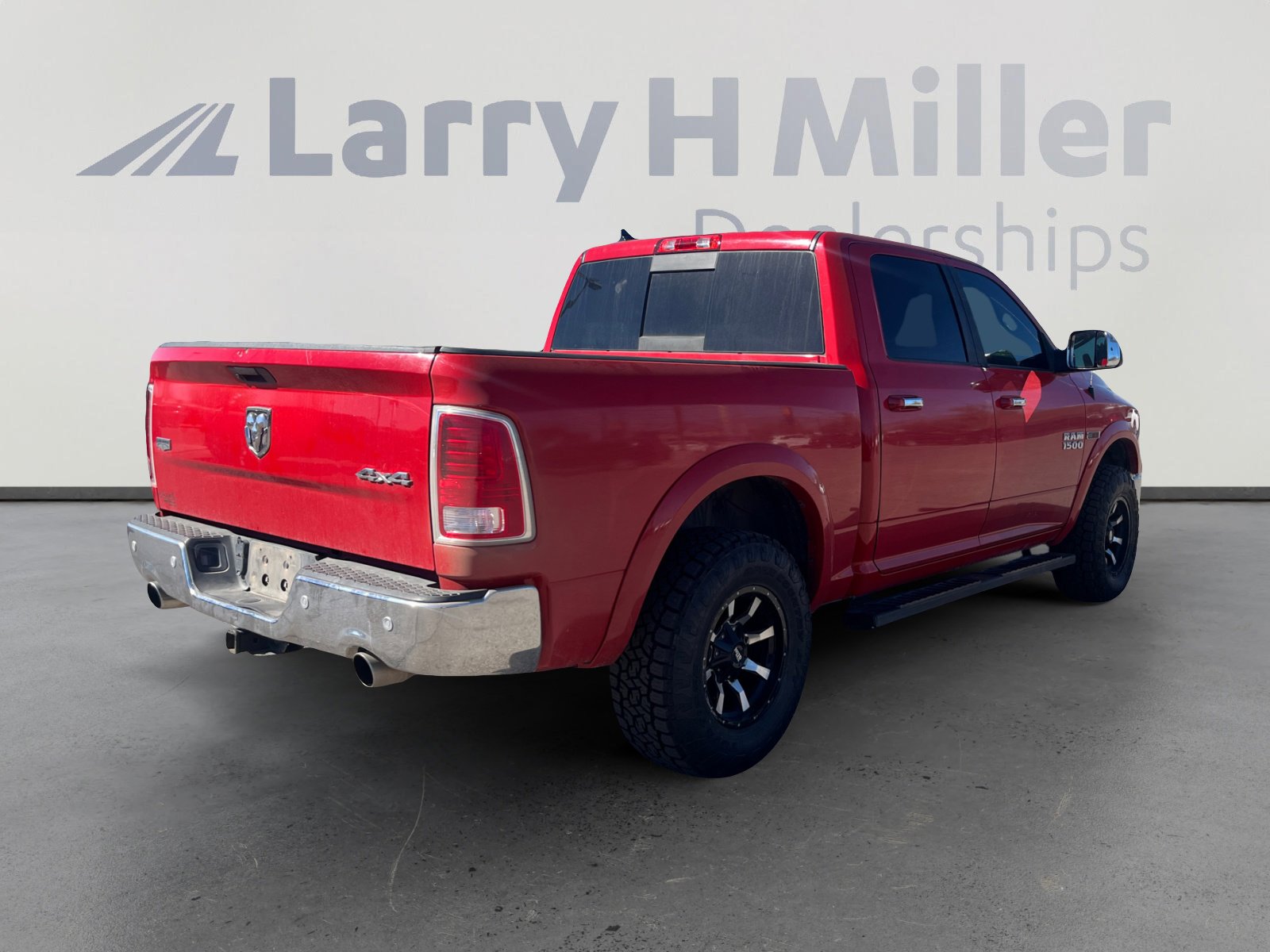 Used 2018 RAM 1500 Laramie w/ Convenience Group image 5