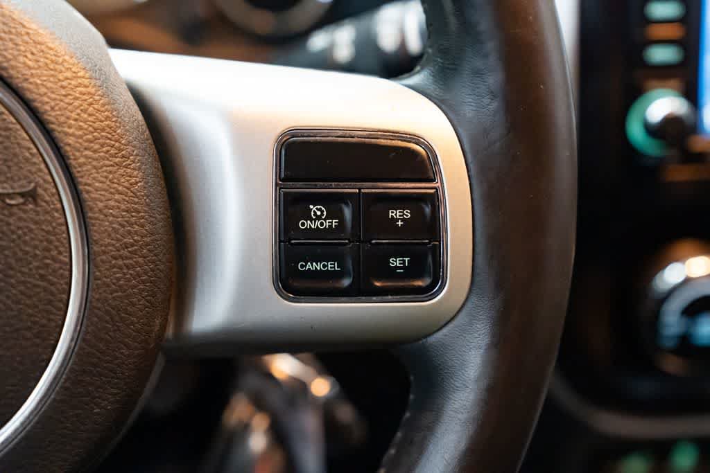 Used 2015 Jeep Compass Limited FWD image 15