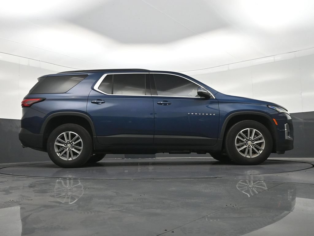 Used 2023 Chevrolet Traverse LT FWD image 29