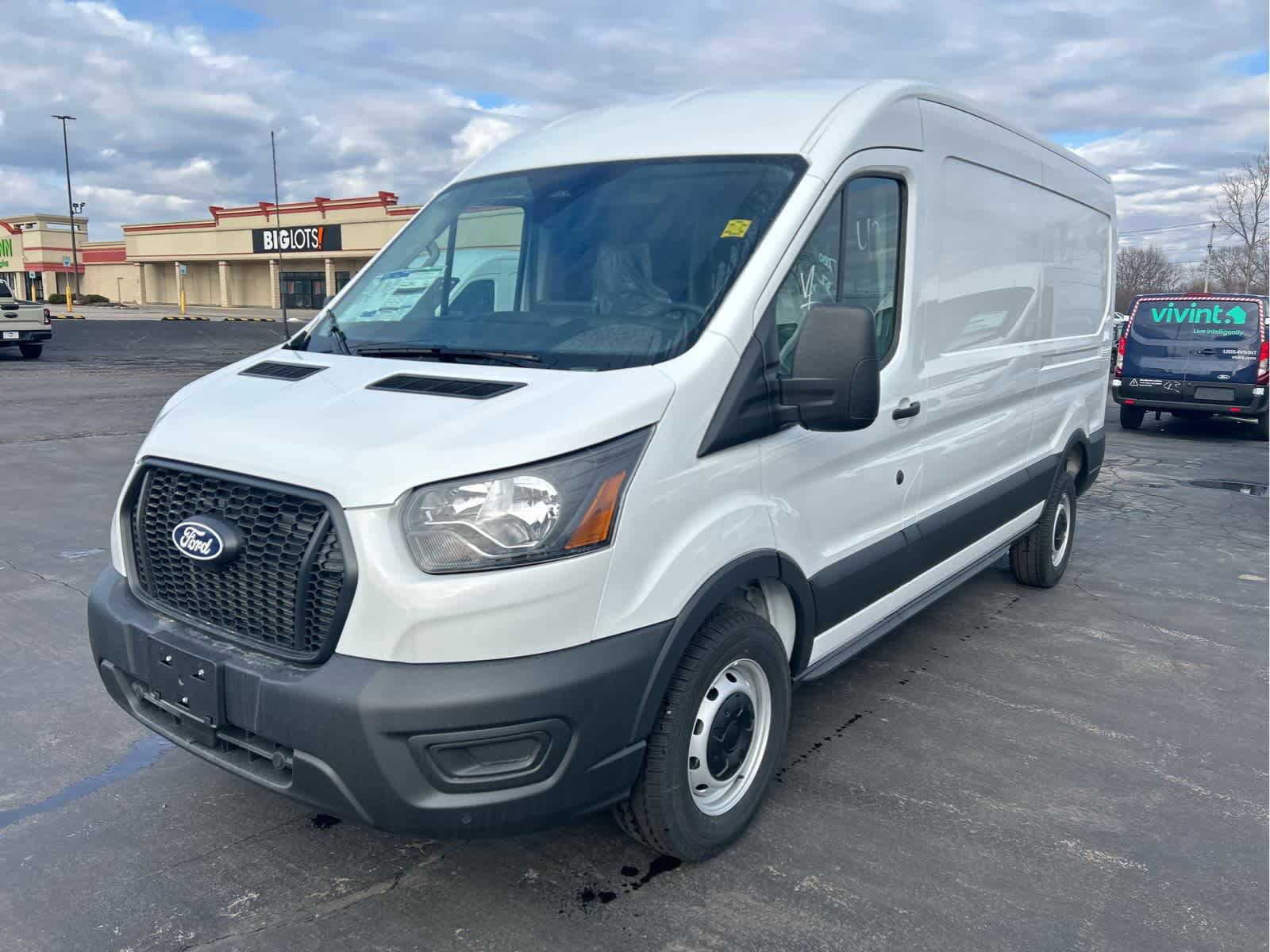 New 2026 Ford Transit 250 148 Medium Roof w/ Load Area Protection Package image 4