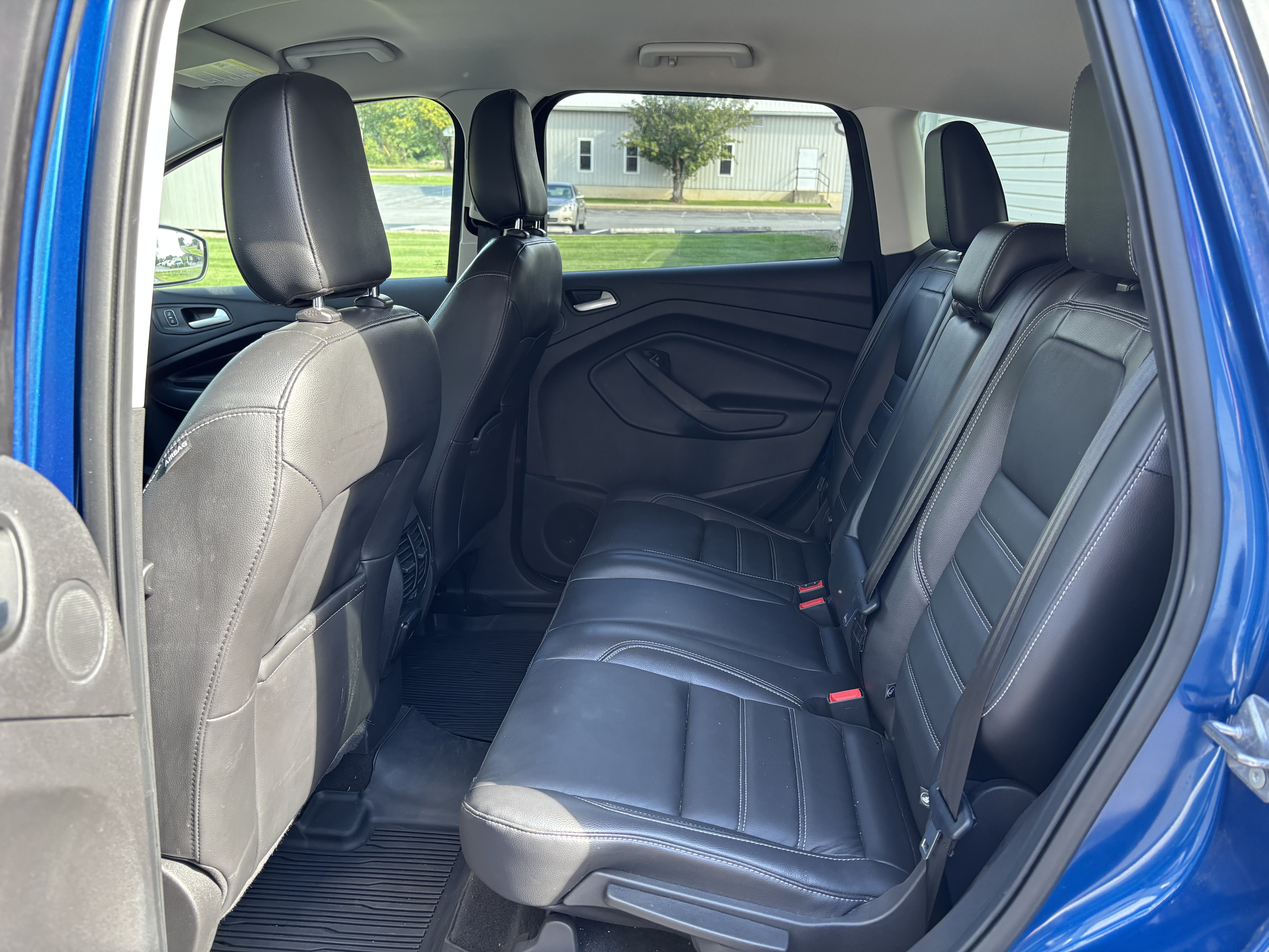 Used 2019 Ford Escape Titanium w/ U9j03 - Titanium Tow Package AWD/4WD image 14