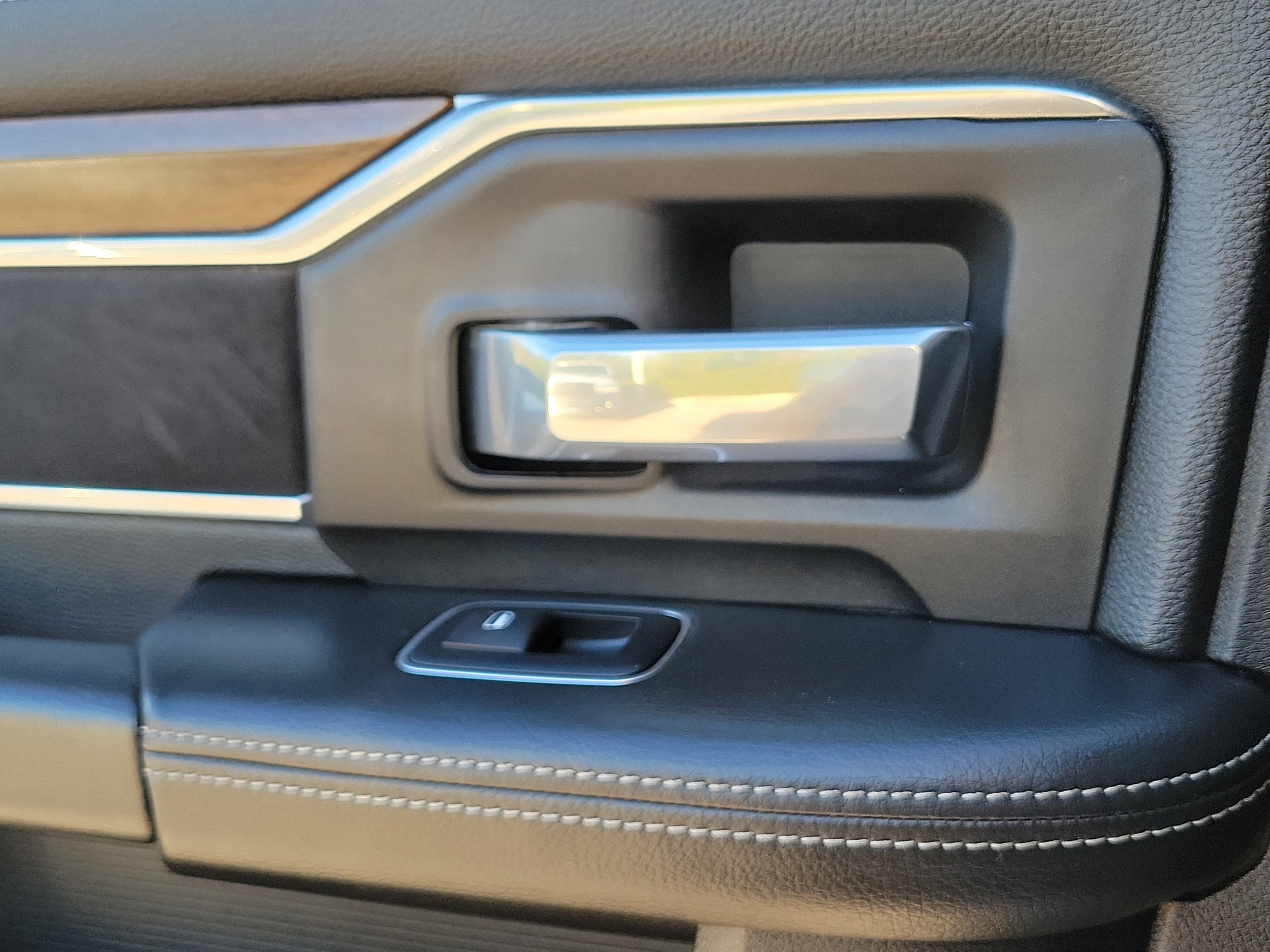 Used 2024 RAM 2500 Laramie image 14