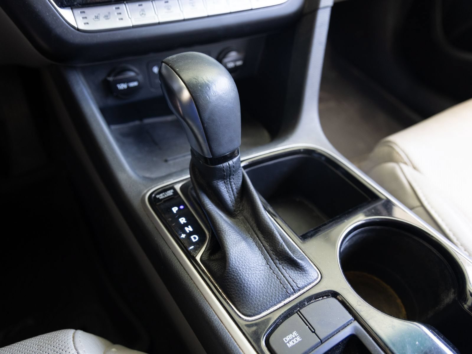 Used 2019 Hyundai Sonata Limited w/ Winter Weather Package FWD image 15