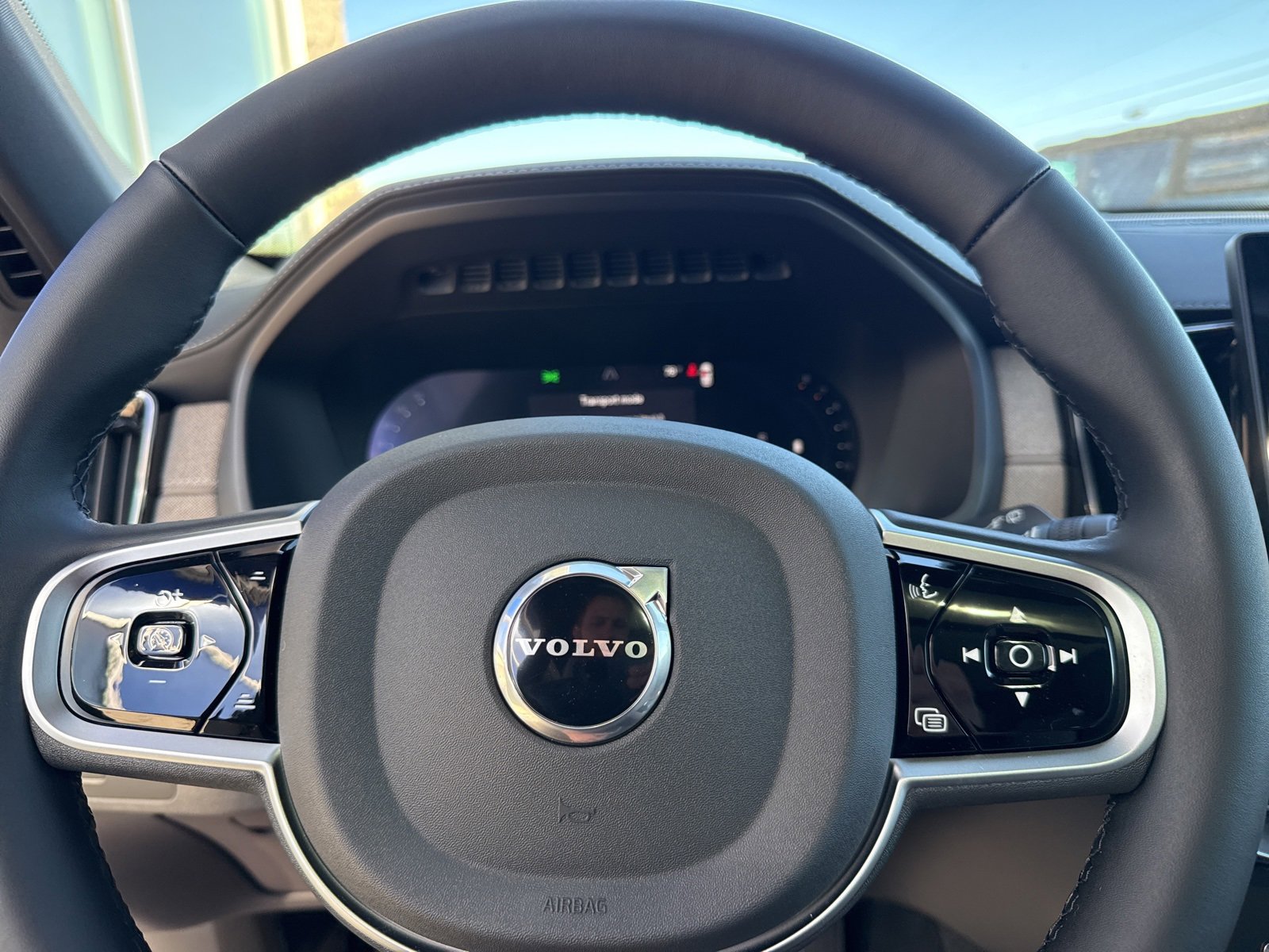 New 2026 Volvo XC90 B6 Ultra w/ Protection Package Premier image 26