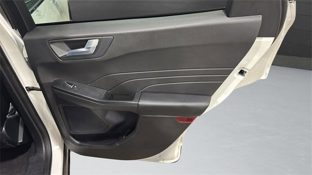 Used 2024 Ford Escape Platinum image 27