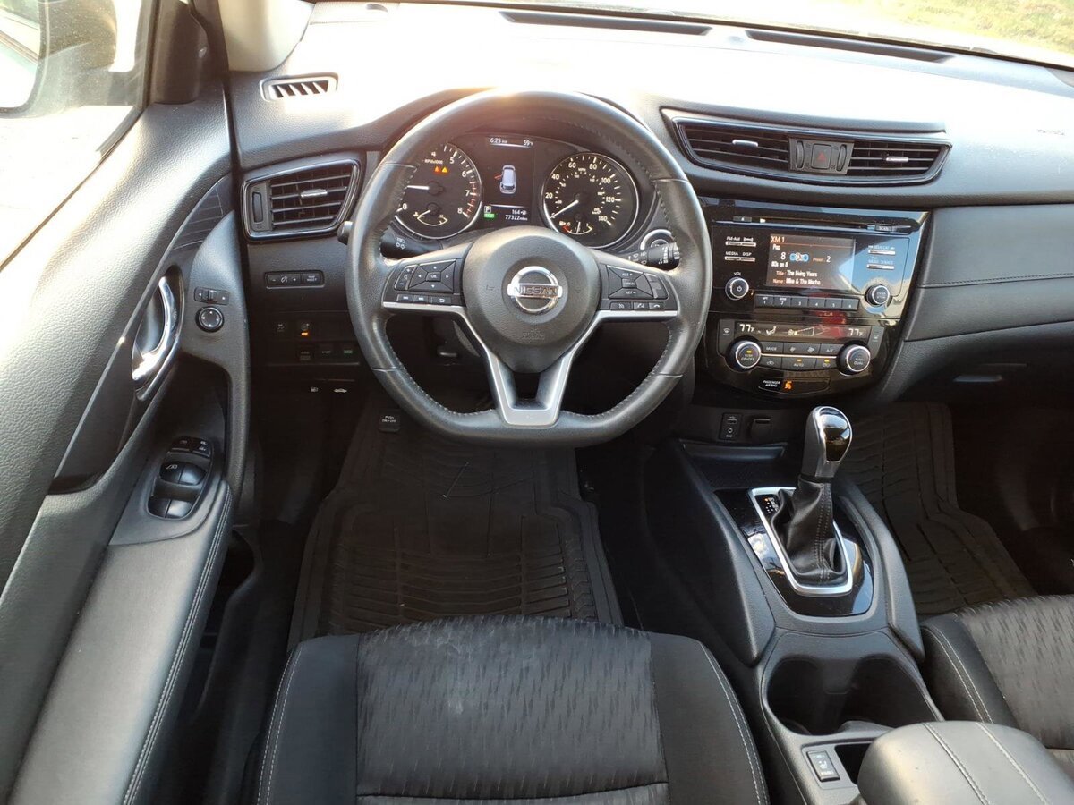Certified 2017 Nissan Rogue SV AWD/4WD image 9