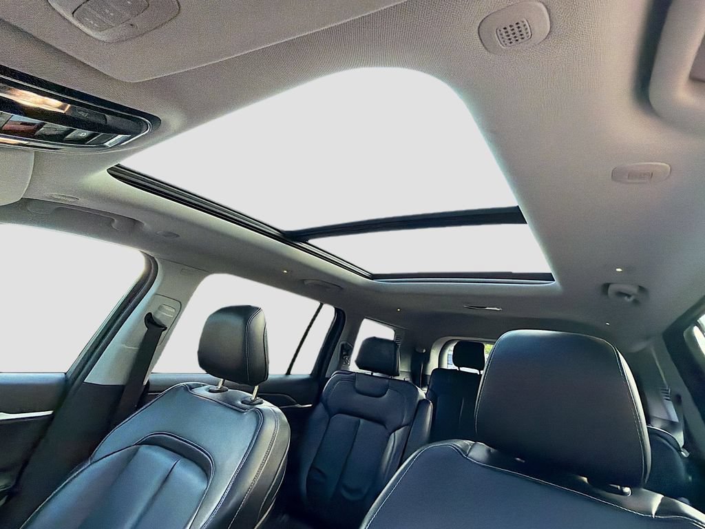 Used 2022 Jeep Grand Cherokee L Limited AWD/4WD image 25