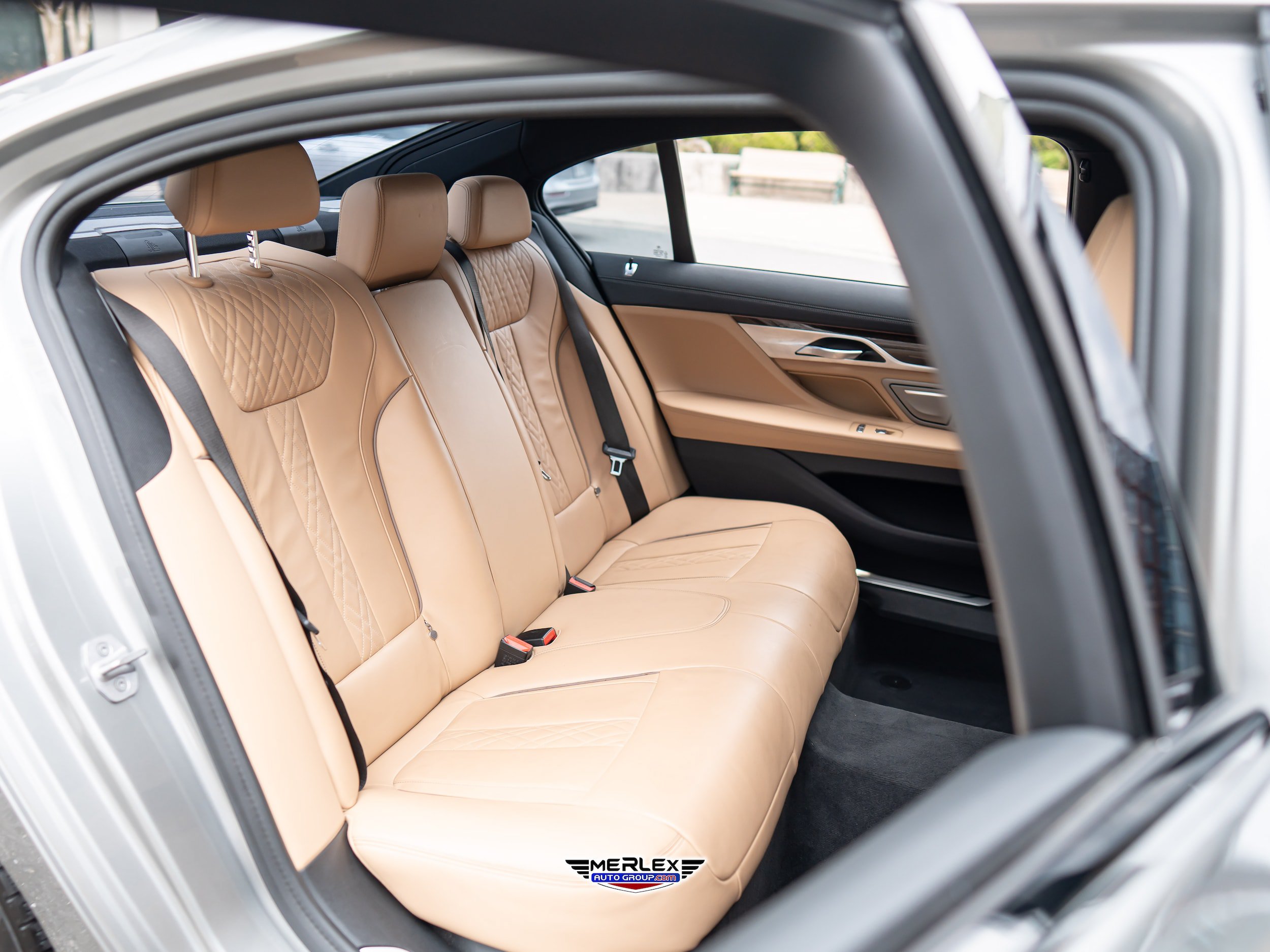 Used 2021 BMW 750i xDrive w/ M Sport Package AWD/4WD image 18