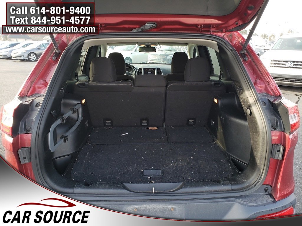 Used 2016 Jeep Cherokee Latitude w/ Cold Weather Group image 7