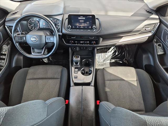Used 2025 Nissan Rogue SV FWD image 17