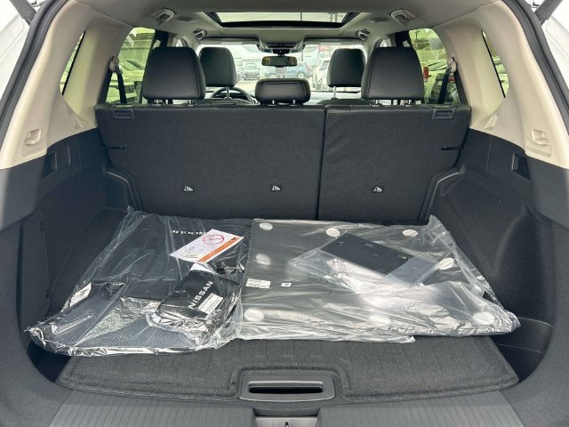 New 2026 Nissan Rogue Platinum w/ Tech Package AWD/4WD image 13