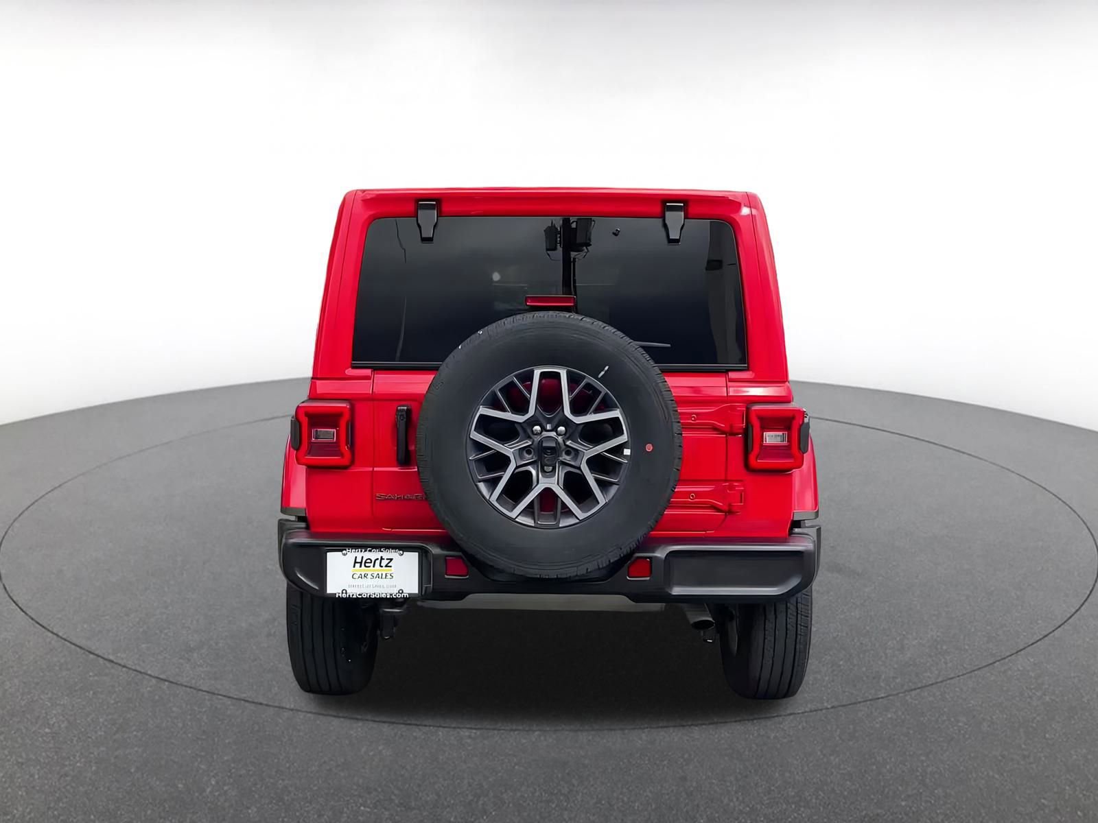 Used 2025 Jeep Wrangler Sahara image 12