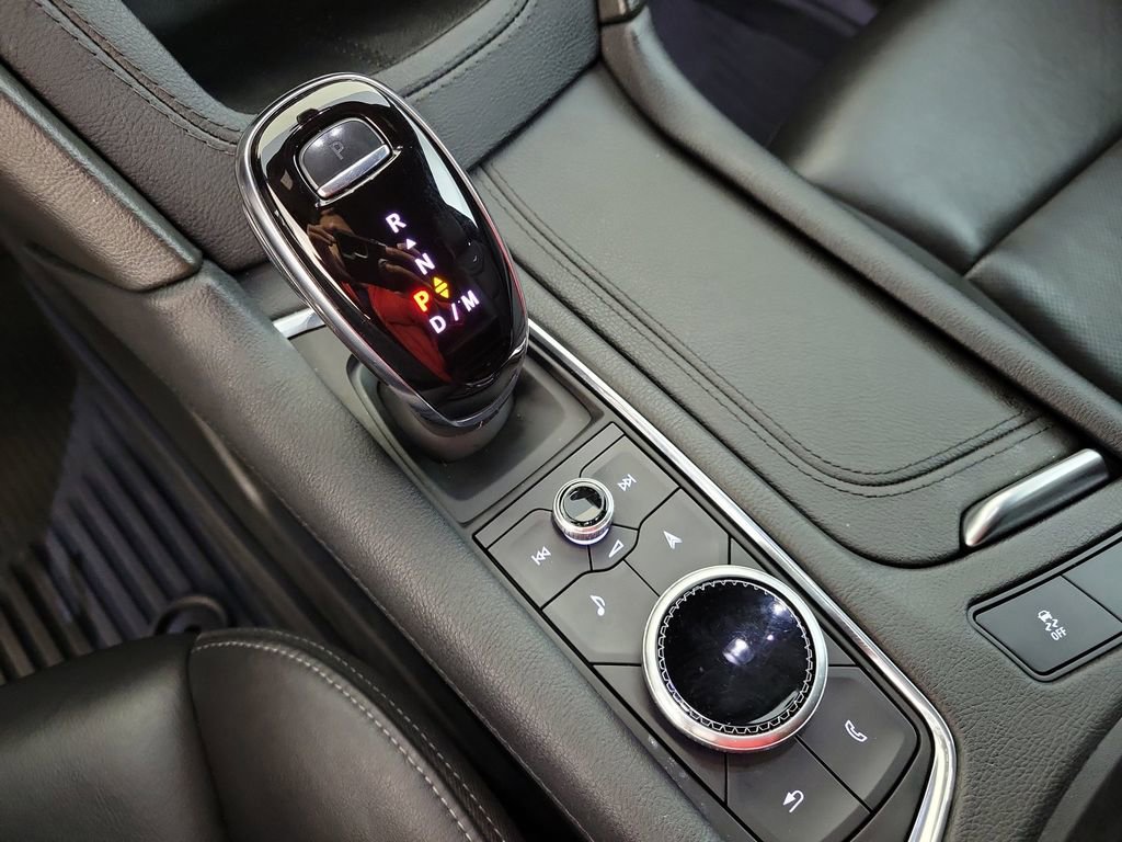 Certified 2024 Cadillac XT6 Premium Luxury FWD image 30