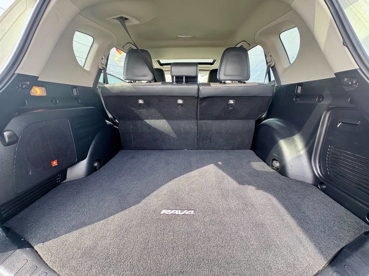 Used 2015 Toyota RAV4 Limited w/ Technology Package image 29