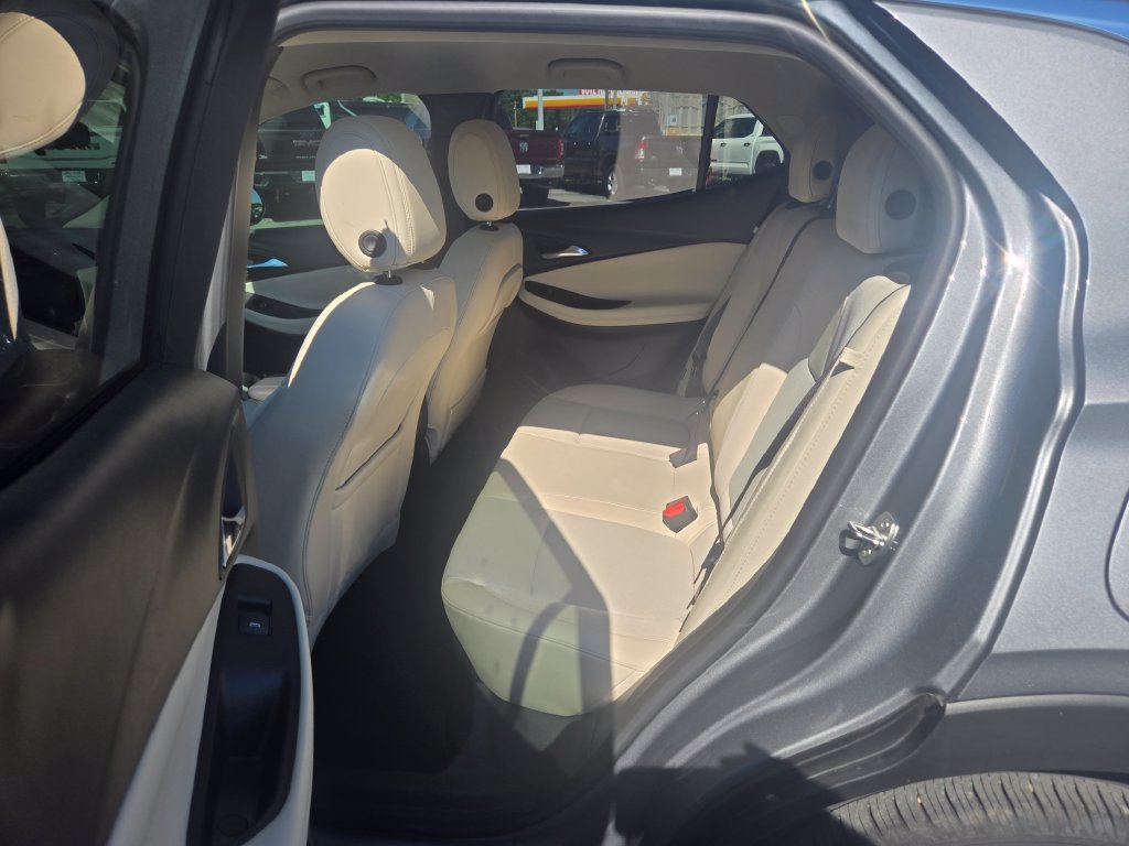 Used 2023 Buick Encore GX Preferred w/ Cold Weather Comfort Package FWD image 8