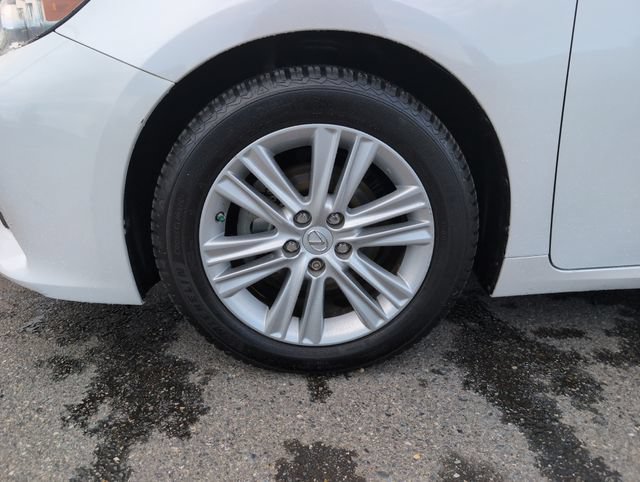 Used 2014 Lexus ES 350 w/ Premium Package FWD image 30